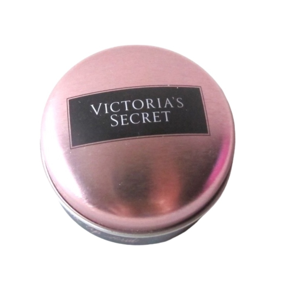 Victoria's Secret Beauty Flavored Lip Scrub - Strawberry Fizz